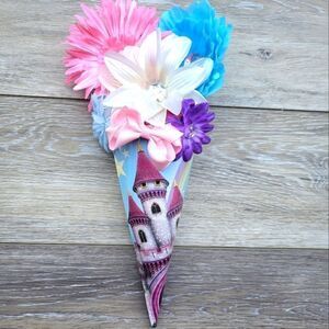 Large Hair Clip Bouquet 6 clips castle themed
